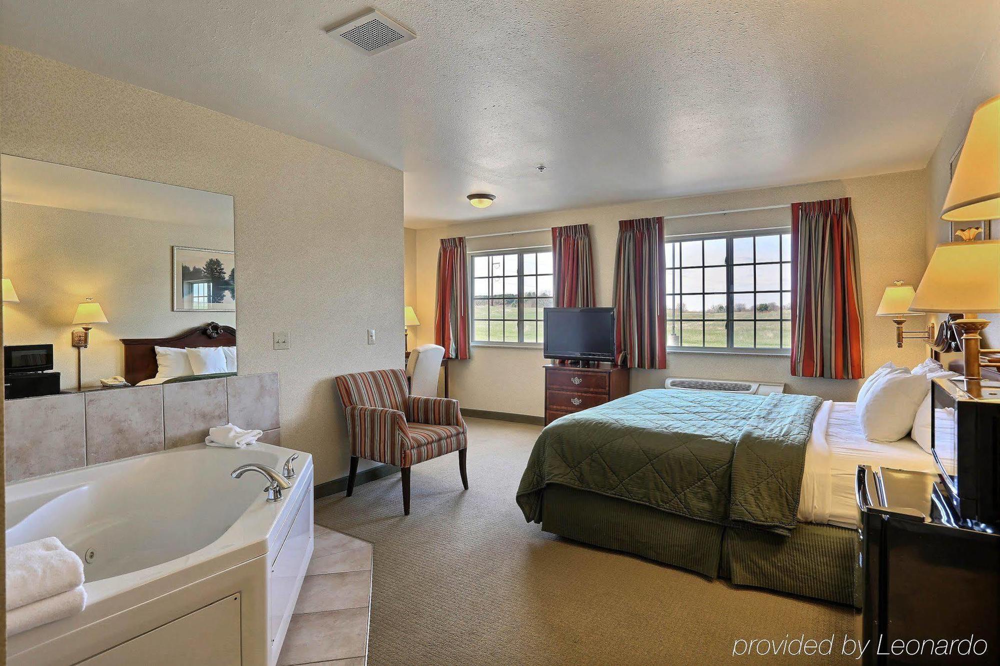 Boarders Inn & Suites By Cobblestone Hotels - Shawano Eksteriør billede