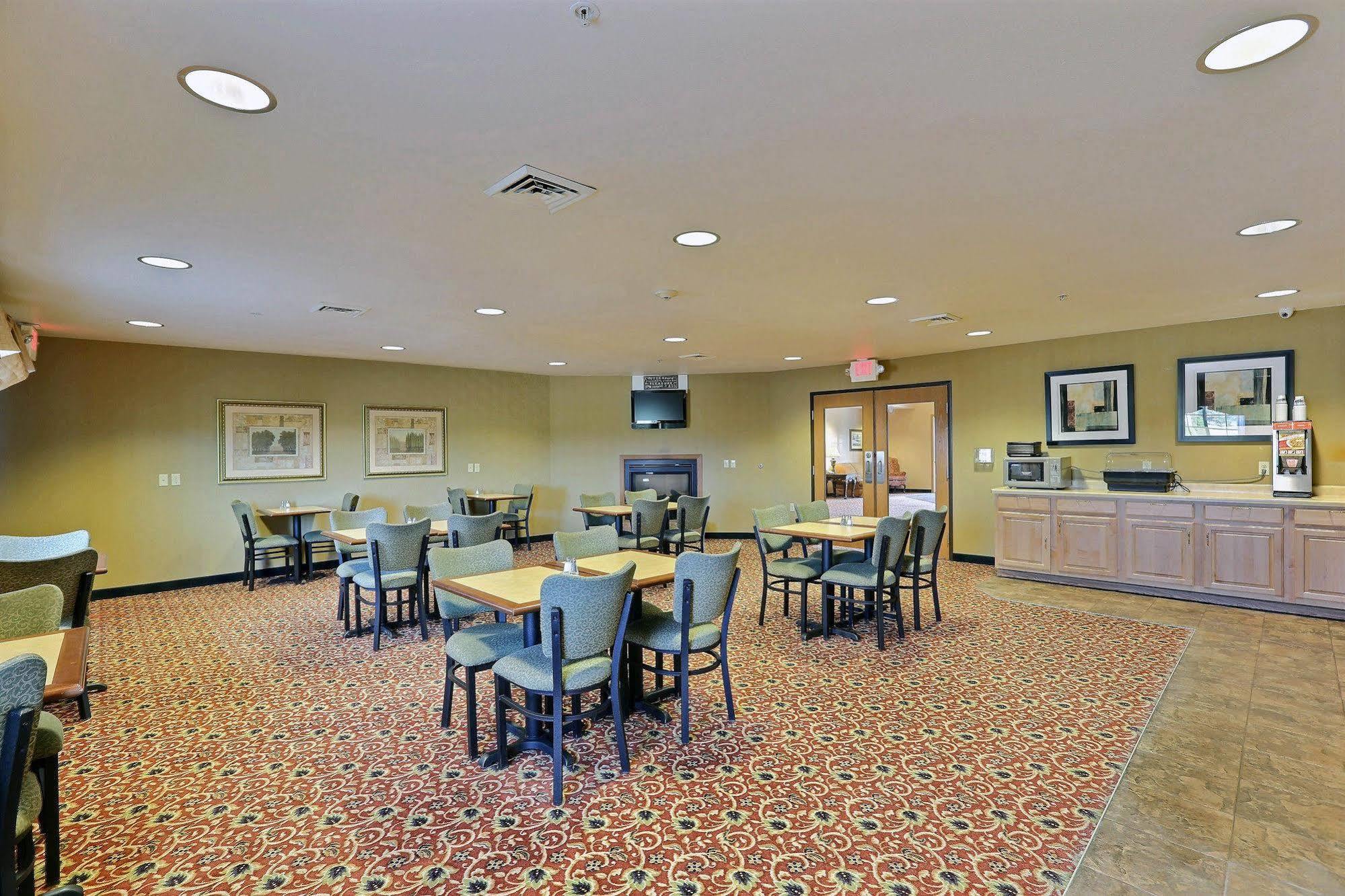 Boarders Inn & Suites By Cobblestone Hotels - Shawano Eksteriør billede